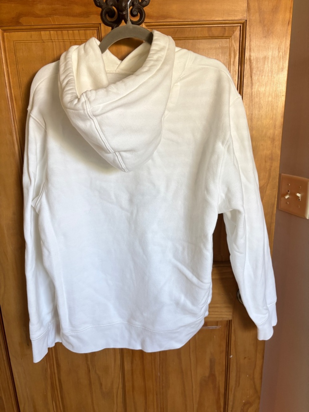 Disney x American Eagle Hoodie - Picture 2 of 3